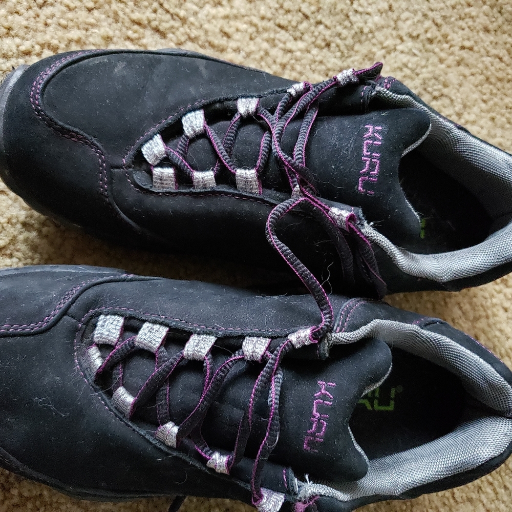 Kuru shoes  size 10. Black suede